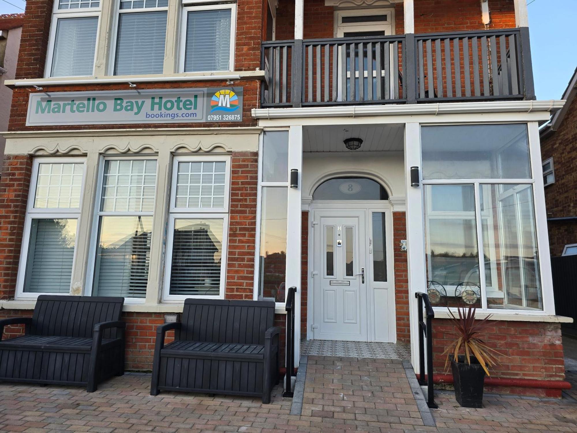 Martello Bay Hotel *